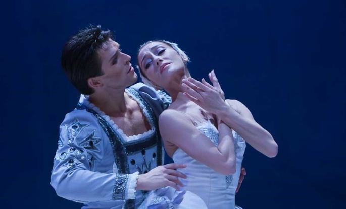 Sofia City Ballet presents Swan lake